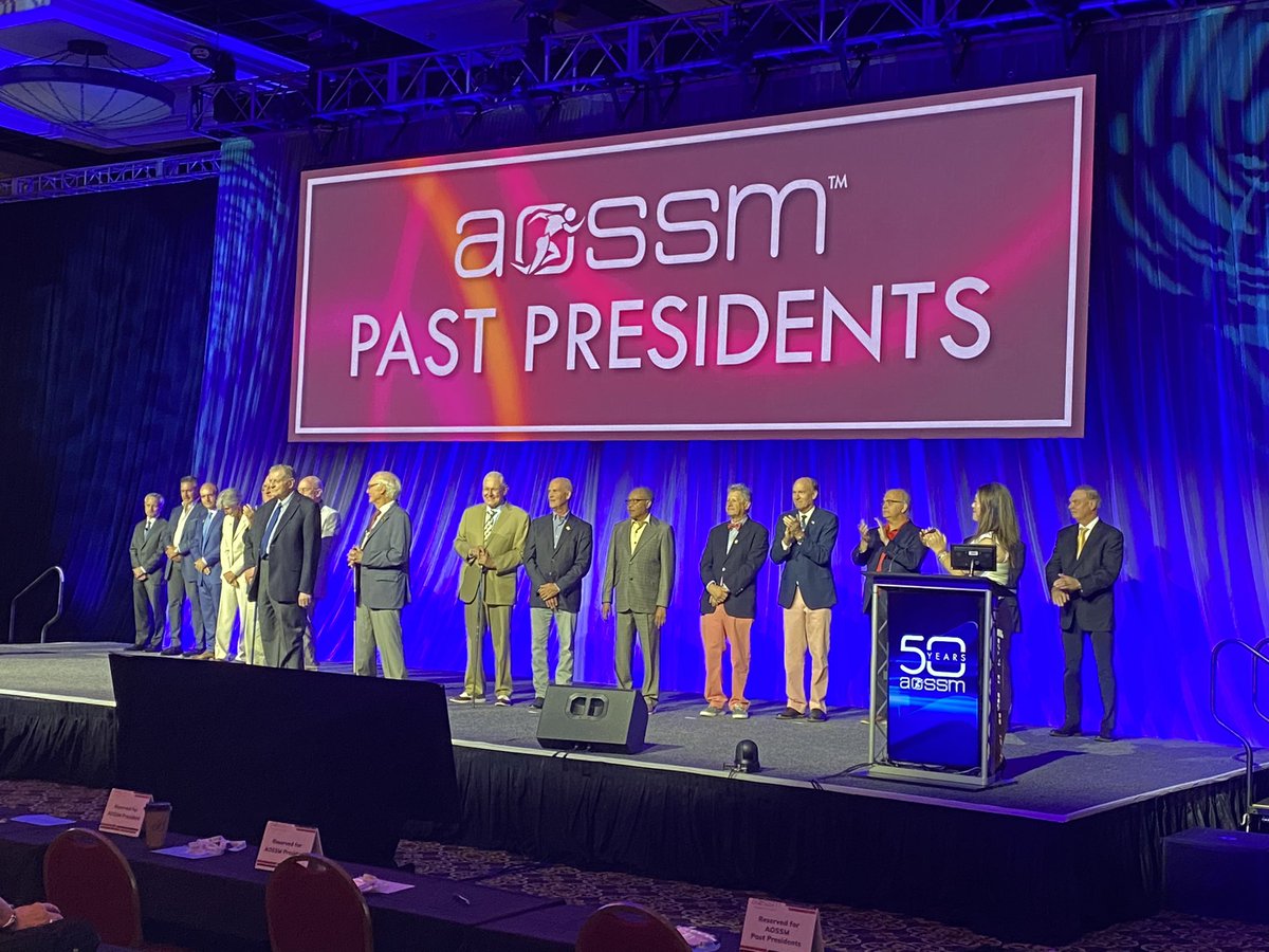 Leadership past and present @doccasslee co-program director presenting @AOSSM_SportsMed past presidents #AOSSM2022 #mentors @TheFORUM15