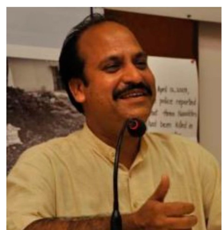 सुप्रिम कोर्ट ने छत्तीसगढ़ के सुकमा जिले के गोमपाड़ में साल 2009 में 16आदिवासियों की हत्या के मामले की जांच की मांग की याचिका को खारिज कर दिया। याचिकाकर्ता हिमांशु कुमार पर 5लाख का जुर्माना लगाया है। मी लॉर्ड,क्या न्यू इंडिया में आदिवासियों के लिए न्याय मांगना भी जुर्म हो गया है?