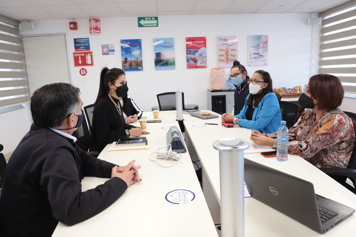 ViridianaRdzr's tweet image. @BimboMx es una de las Empresas Mexicanas más importantes del país y hoy está apostando por el beneficio de nuestro municipio, gracias por esta reunión donde trabajamos por y para los niños de Toluca.

Sigamos creando juntos una #TolucaLlenaDeVida