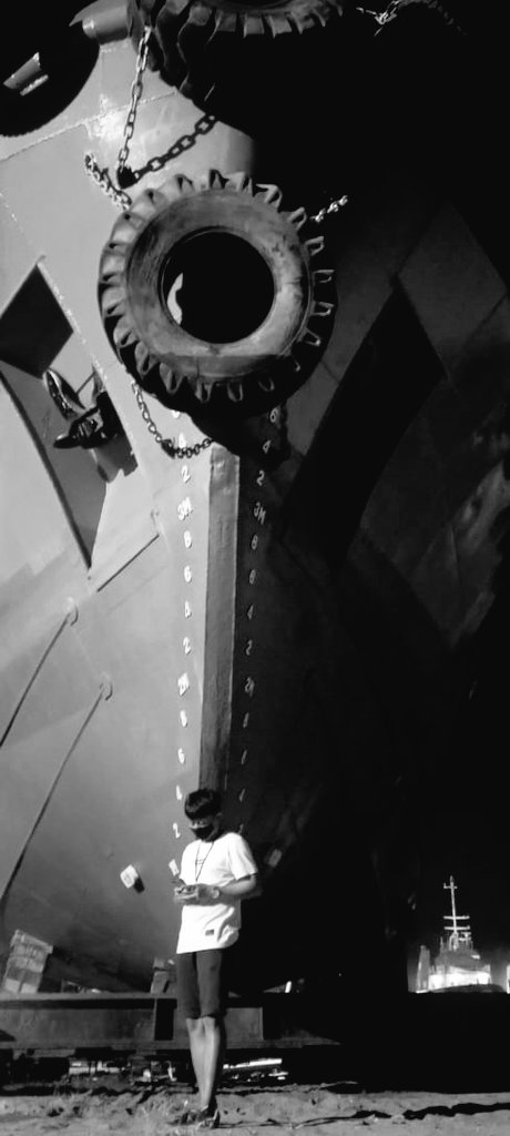 gak berasa udah mau setahun sama kamu 
home sweet home