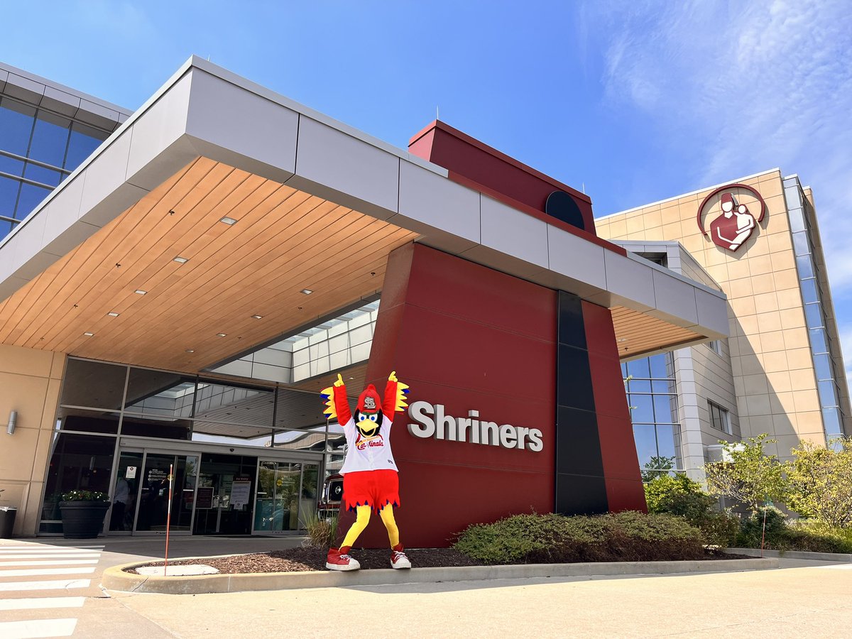 ShrinersStLouis's tweet image. Raise your wings in the air if you’re glad it’s #Friday! 

@Cardinals @shrinershosp