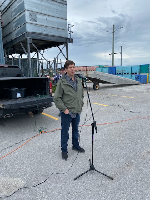 ✊️ Inshore Council Member Ren Genge has spent a long time on the front lines fighting for the Gulf shrimp fishery. Processing companies exert control over harvesters by dictating when they can fish, for how much, &amp; prevent them from selling elsewhere.