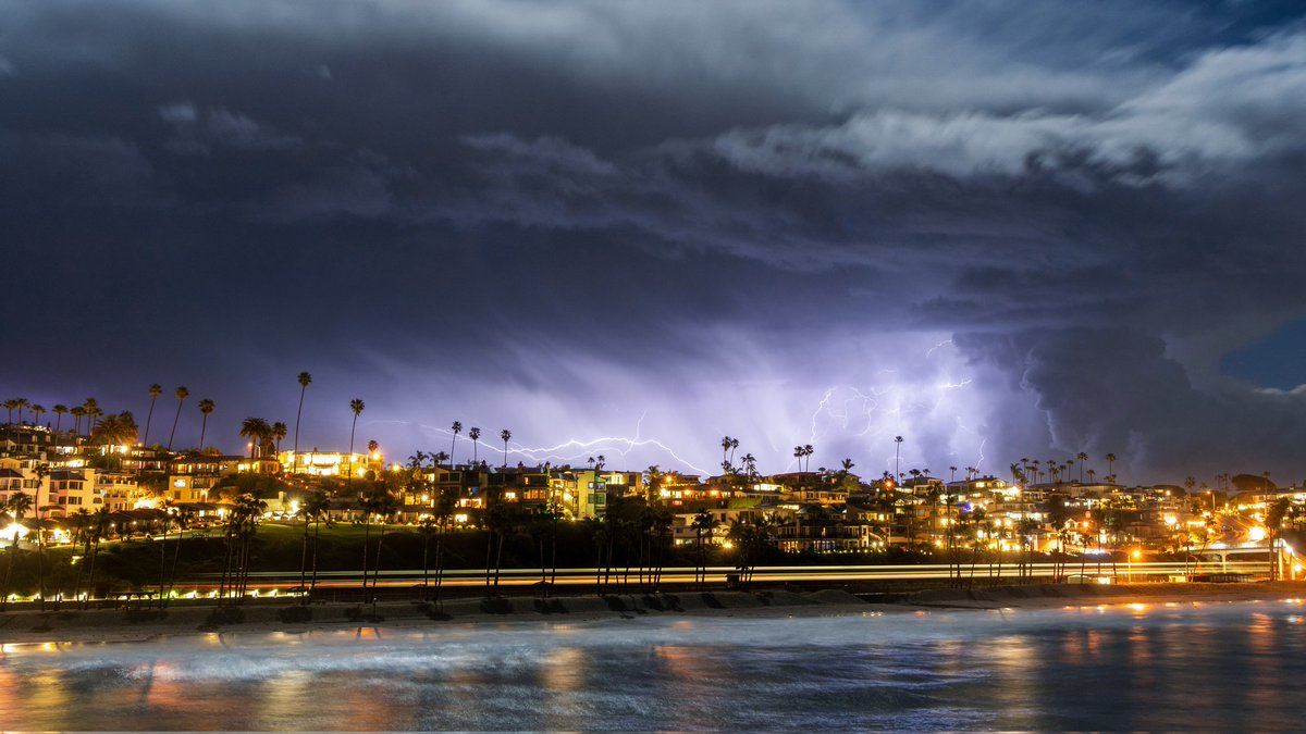 cjnaasz's tweet photo. @BraydenCreation One of my Favorites from earlier this year 🌩⚡️🌩⚡️ https://t.co/WFrQjslL8g