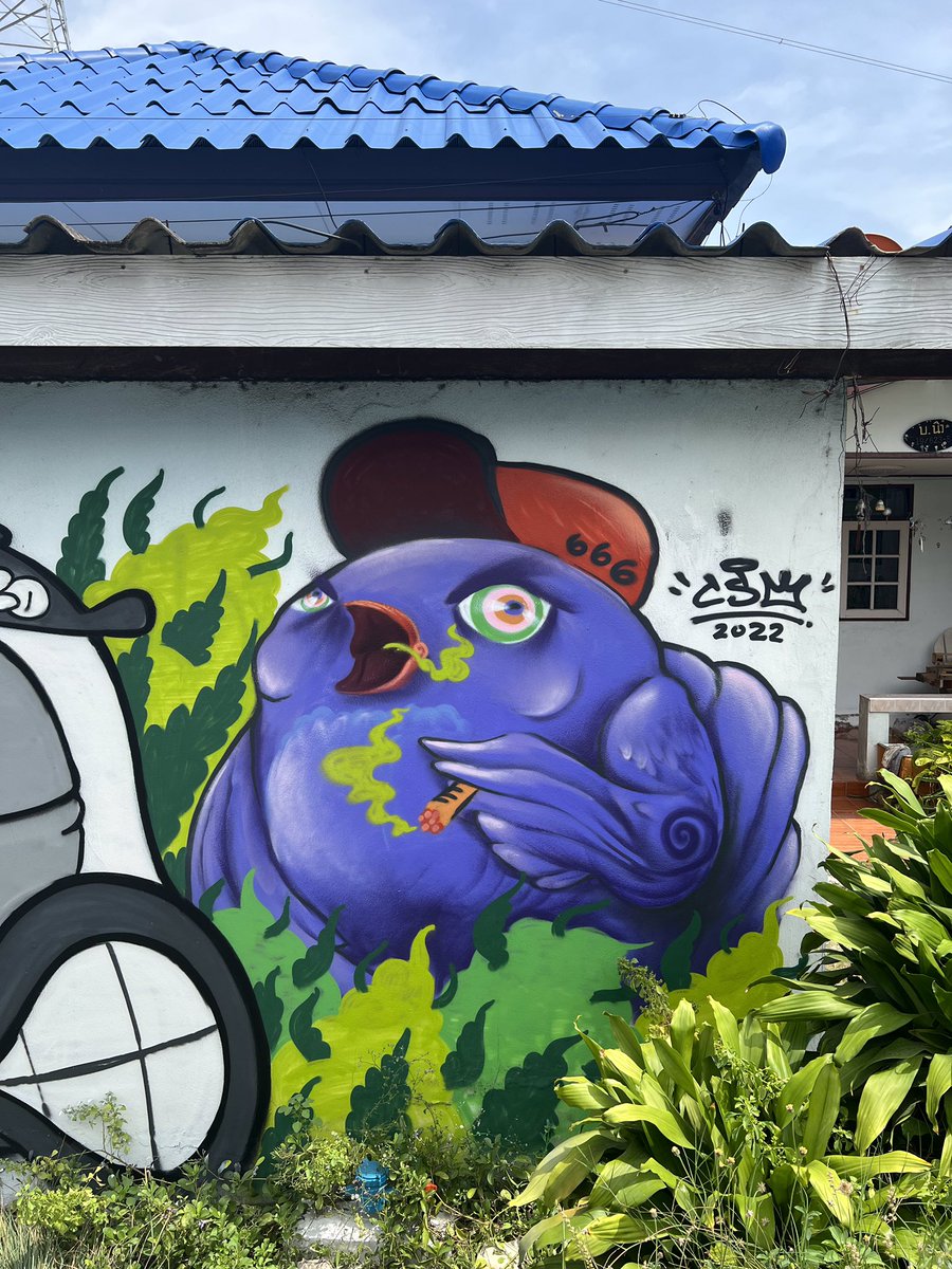 haihaitoon's tweet photo. So much fun with my G #Gohm #HAIHAITOON #CSM #graffitiart #mural https://t.co/xUqDS9jjnR