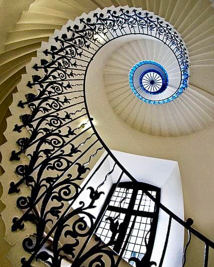 ABeautifulCult1's tweet photo. Tulip stairs at Queen's House, 17th century, Greenwich, London  🇬🇧 https://t.co/KUXuxWPely