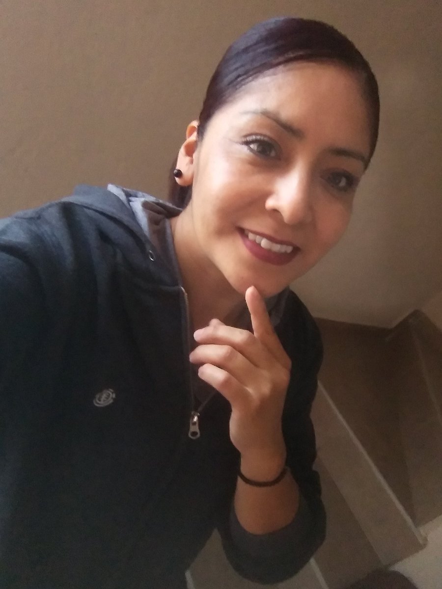 tgrlibra's tweet photo. Lindooo viernes #libragarom #Brilla #viernes https://t.co/nEzsymtxZq
