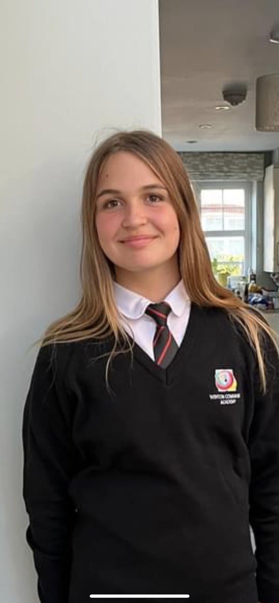 RustyRoyal's tweet photo. PLEASE HELP. Our beautiful niece Bella hasn’t returned home following school today. Last seen at 3:15 in Augusta Park, Andover. Could possibly be in the Basingstoke area. https://t.co/8NM2Cu3ltd