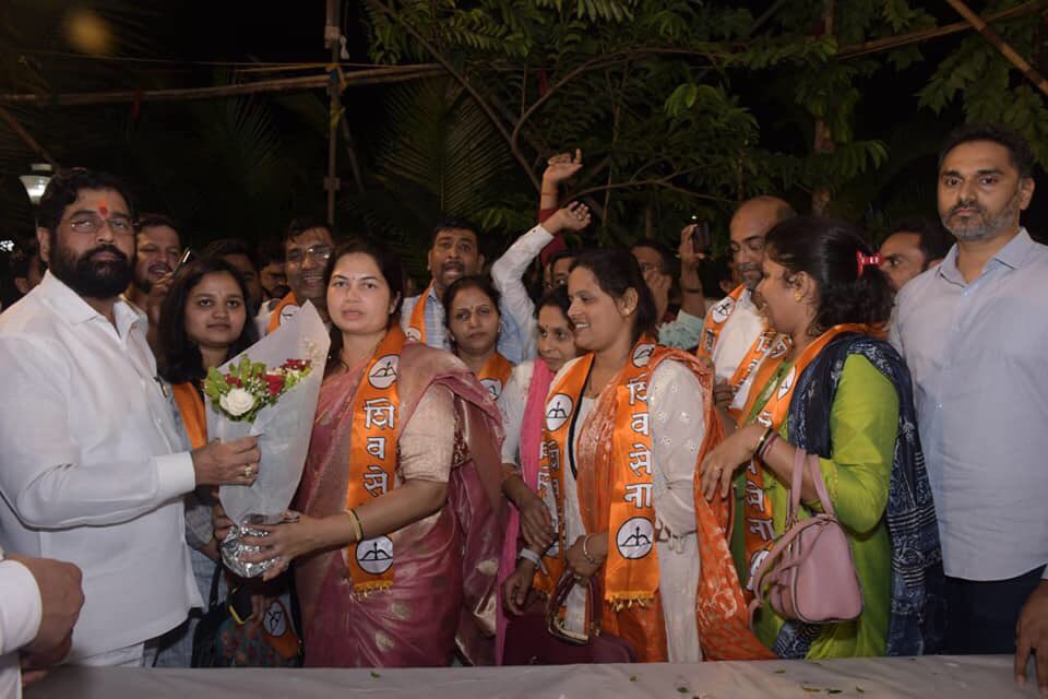 mieknathshinde's tweet photo. #रत्नागिरी जिल्ह्यातील दापोली तसेच मंडणगड नगरपंचायतीतील शहर विकास आघाडीतील १२ नगरसेवकांनी आज आमदार @iYogeshRKadam यांच्या पुढाकाराने युती सरकारला पाठिंबा देण्याचा निर्णय जाहीर केला. 

#realshivsena https://t.co/tyufQ5Vst1
