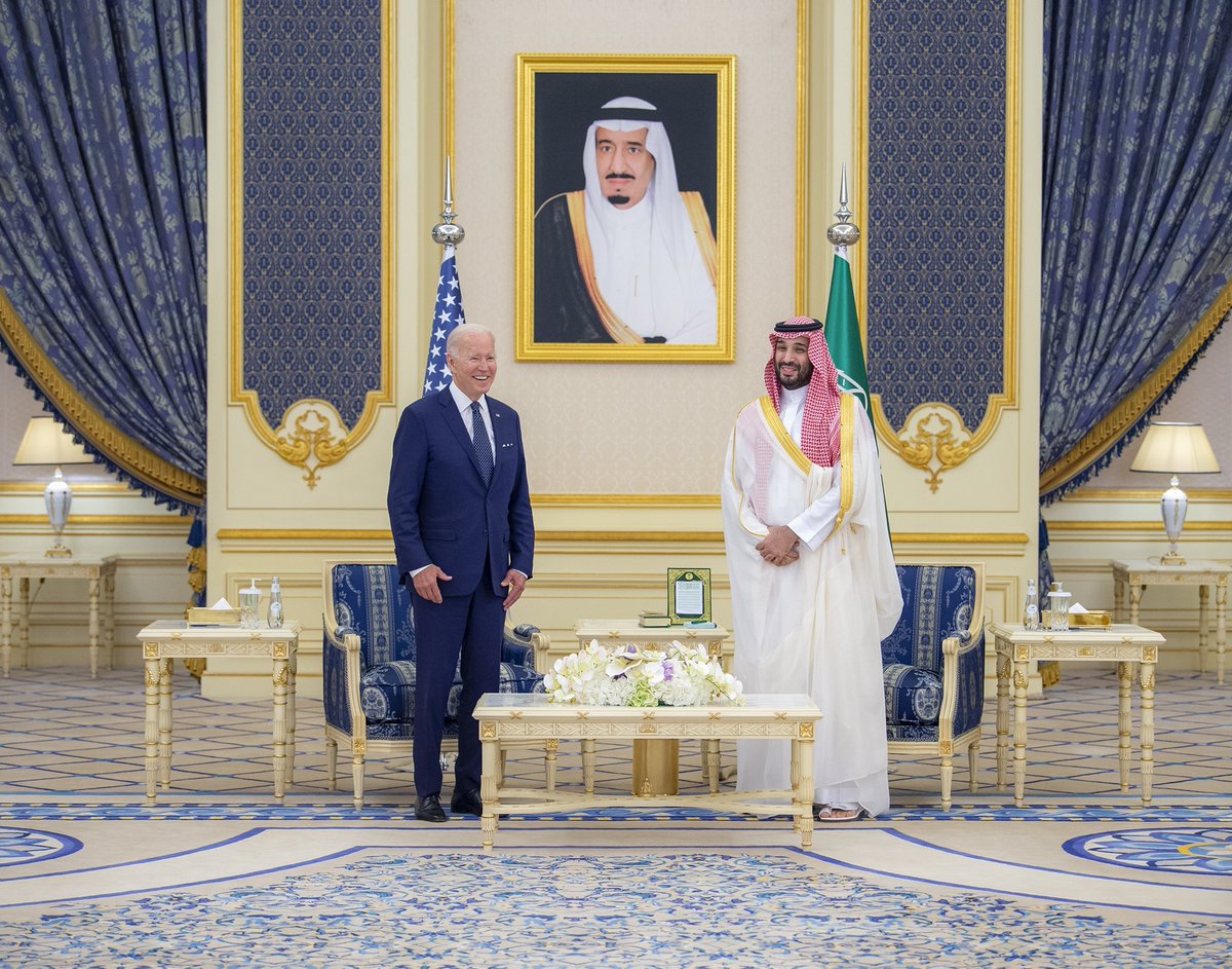 waleedalfarraj's tweet photo. لو شاف ابوتركي مواقف حفيده .. عرف بأن الـمُلك ثابت ومنصان .

📌دوم في عز يا بلادي 🇸🇦
#محمد_بن_سلمان https://t.co/ZI5nkjSk9o
