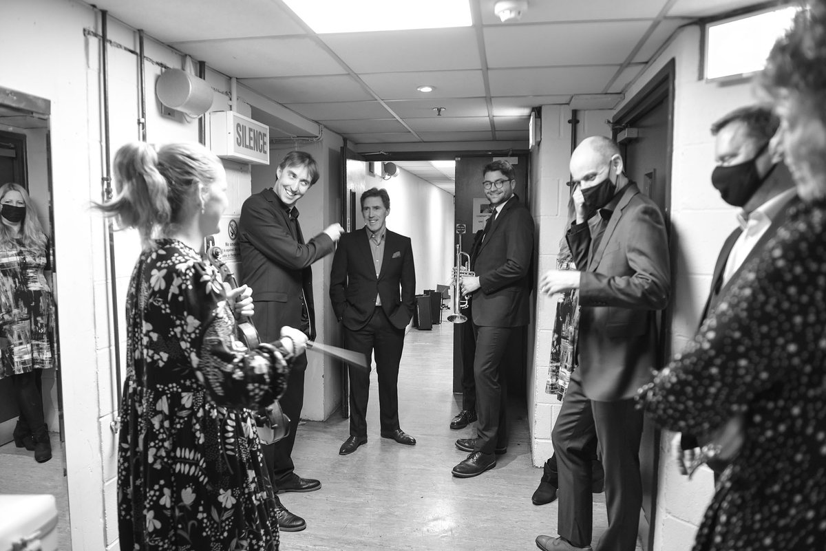 Rob Brydon Live tweet media