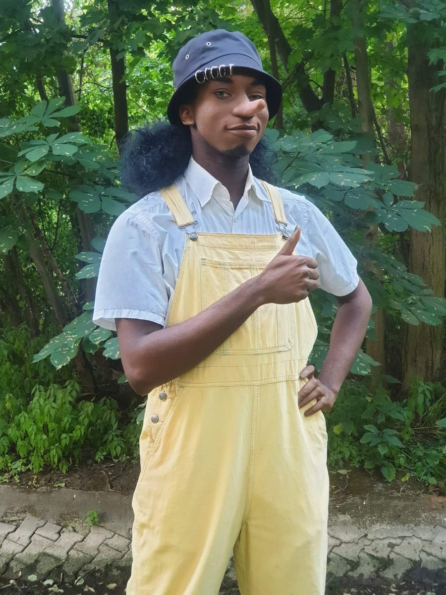 Lysop ist der Schütze der Strohhüte. Er lebte auf einer kleinen Insel, wo er nicht gerade beliebt war, denn er lügt immer. 

Sein großer Traum ist es, ein tapferer Krieger der Meere und der beste Schütze zu werden. 

Gespielt wird Lysop von Kazu.