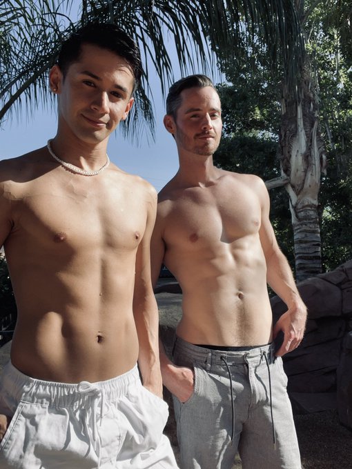 Doing the modeling thing with @liamrileycb 😎 https://t.co/JSBaMvlnN4<a class="tags" target="_blank" title="On Twitter" href="/?out=eyJ0eXAiOiJKV1QiLCJhbGciOiJIUzUxMiJ9.eyJpYXQiOjE3MTUwNTc5OTYsImlzcyI6InR3cG9ybnN0YXJzLmNvbSIsIm5iZiI6MTcxNTA1Nzk5NiwiZXhwIjoxNzQ2NTkzOTk2LCJyZWRpcmVjdF91cmwiOiJodHRwczovL3R3aXR0ZXIuY29tL2xpYW1yaWxleWNiIn0.m3ZtSzuFz2n7kGn9VKEU506JTARe2Fz0gjaDyTTurfzunuGTCsSwGXG0n523oTXVmLjQEeq_hAJpPtNfNuJTSg">@liamrileycb</a><a href="/tag/shibari"class="tags"><span>#shibari</span></a><a href="/tag/ropeart"class="tags"><span>#ropeart</span></a>