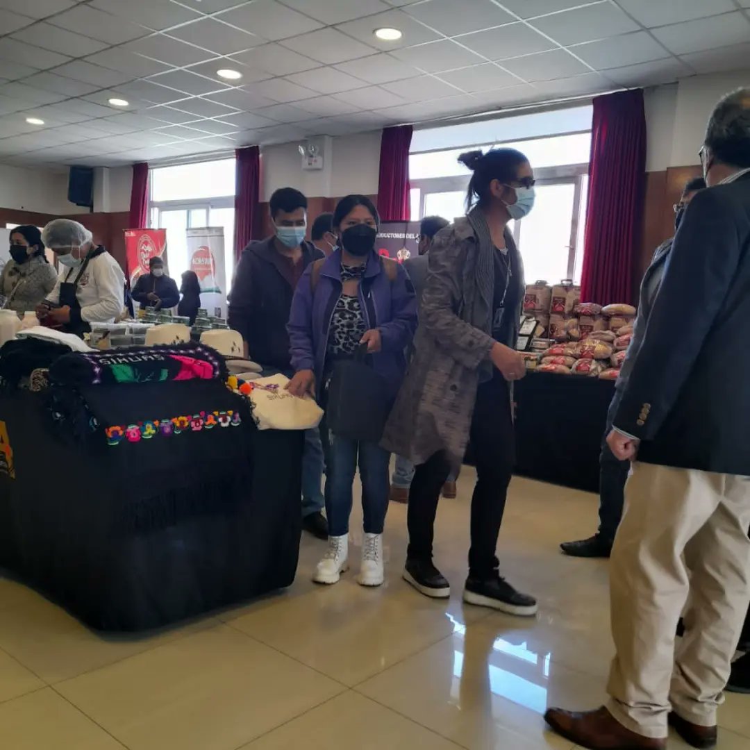HuarazM's tweet photo. III ExpoferiaInteroceánica
Lanzamiento de la III Expoferia Interoceánica Centro Sihuas 2022, del viernes 15 al sábado 16 de julio de 2022, en la Cámara de Comercio de Áncash.
#Expo #Feria #Interoceanica #Sihuas #Huaraz🇵🇪 #HuarazTravelMap https://t.co/8MmxJ1Ox27