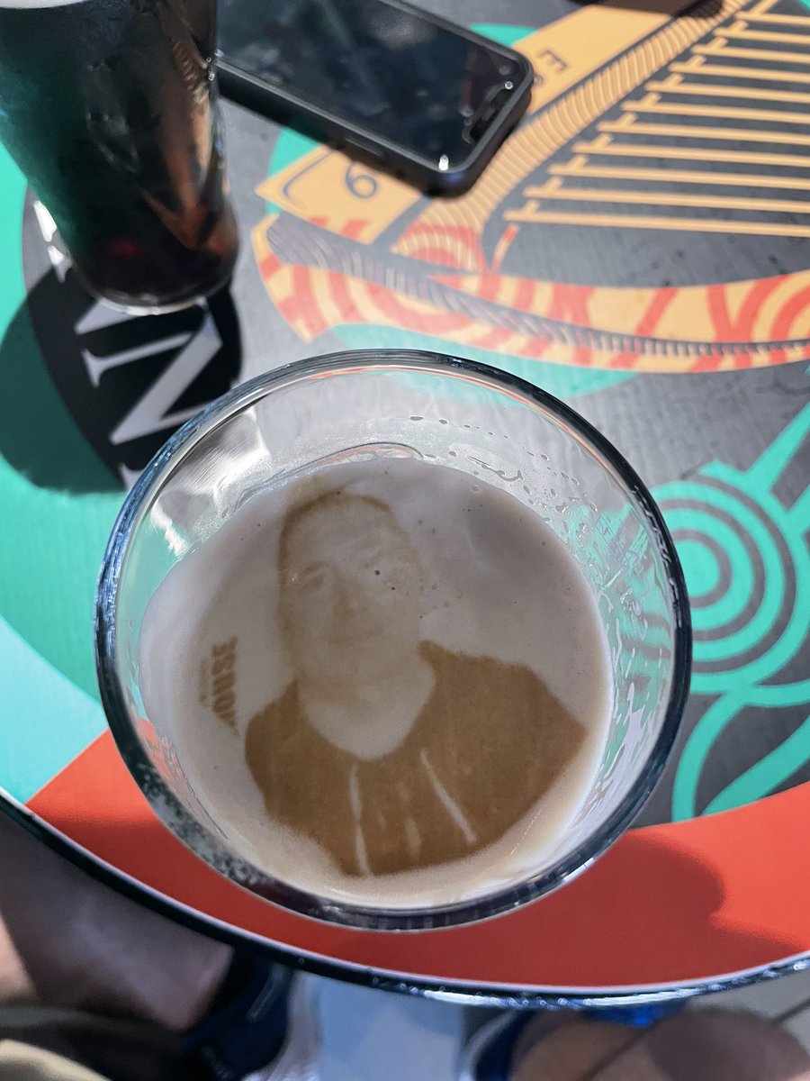 YULAOG's tweet photo. Drinking myself. #stoutie @GuinnessIreland @FollowIreland https://t.co/KM6mRLgA0D