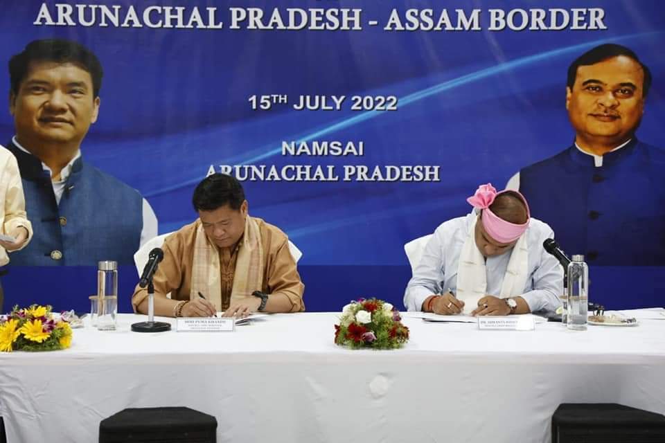 BJP4Assam's tweet photo. Hon'ble CM @himantabiswa
signed the Namsai Declaration along with  Arunachal Pradesh CM Hon'ble @PemaKhanduBJP to restrict the 'disputed villages' to 86 instead of 123.
This initiative was Inspired by Hon'ble PM Shri @narendramodi ji &amp; guided by Hon'ble HM Shri @AmitShah ji. https://t.co/DTwm3o6xLv
