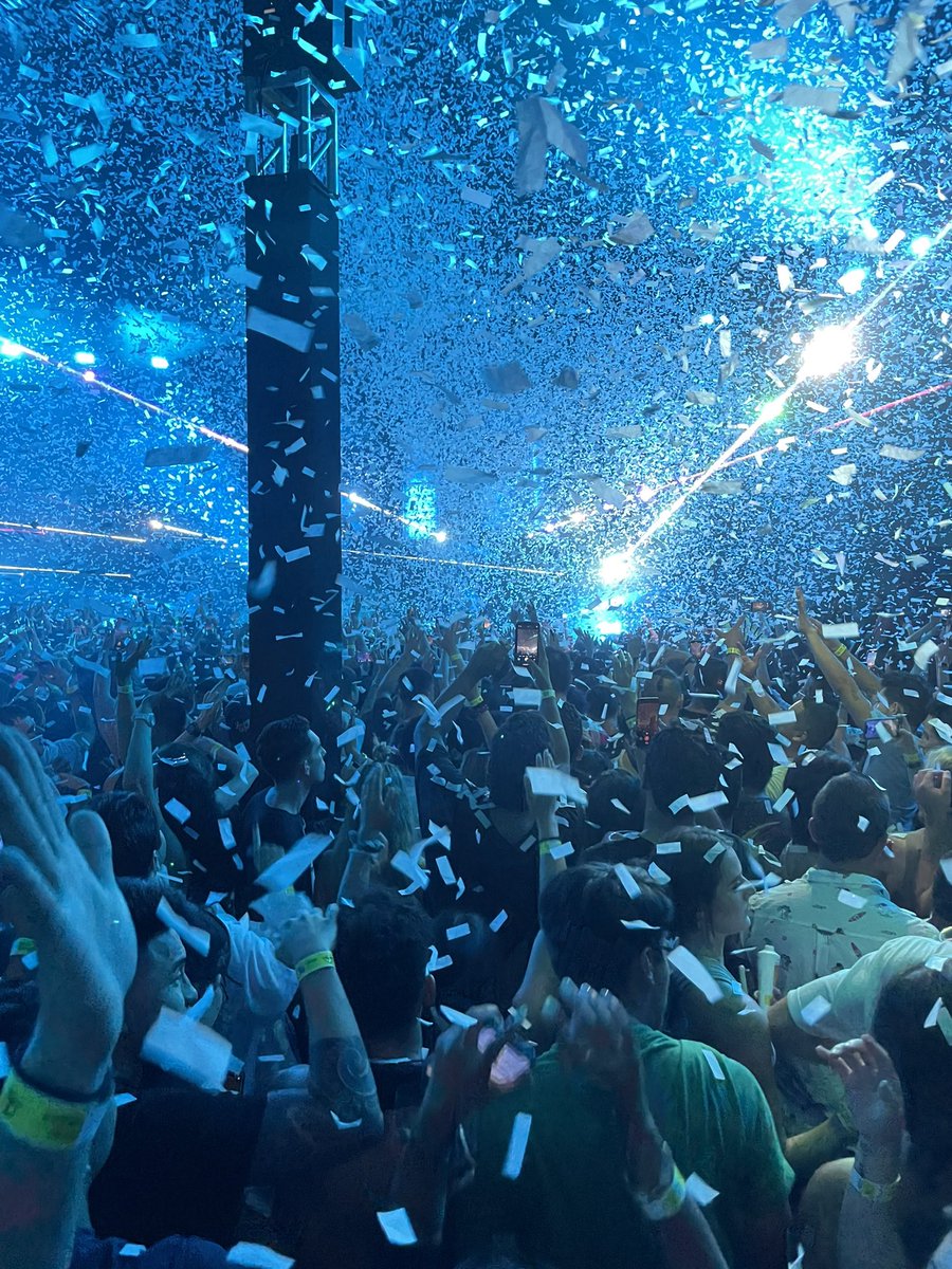 dorbnd's tweet photo. That’s the motto.
#Tiësto https://t.co/bX8Laz5yts