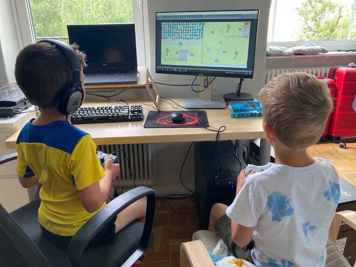 Calveit's tweet photo. A few months ago my son had an idea to create a game based on the Grizzy and the Lemmings series. We made a paper prototype, learned some visual scripting and implemented the game in Unity. Today we added a local co-op mode with 4 hand-drawn characters. https://t.co/WyEO8hXEN4