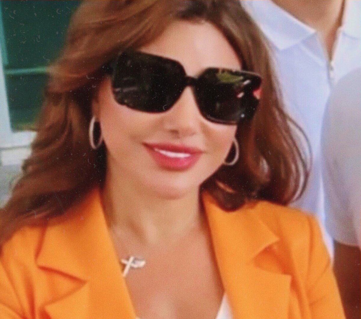 RazanDeen's tweet photo. دخيل وجهك الحلو
متحمسين وناطرينك بالتوفيق يارب ♥️🌼
@najwakaram
#NajwaKaramInCyprus https://t.co/keERhhpP32