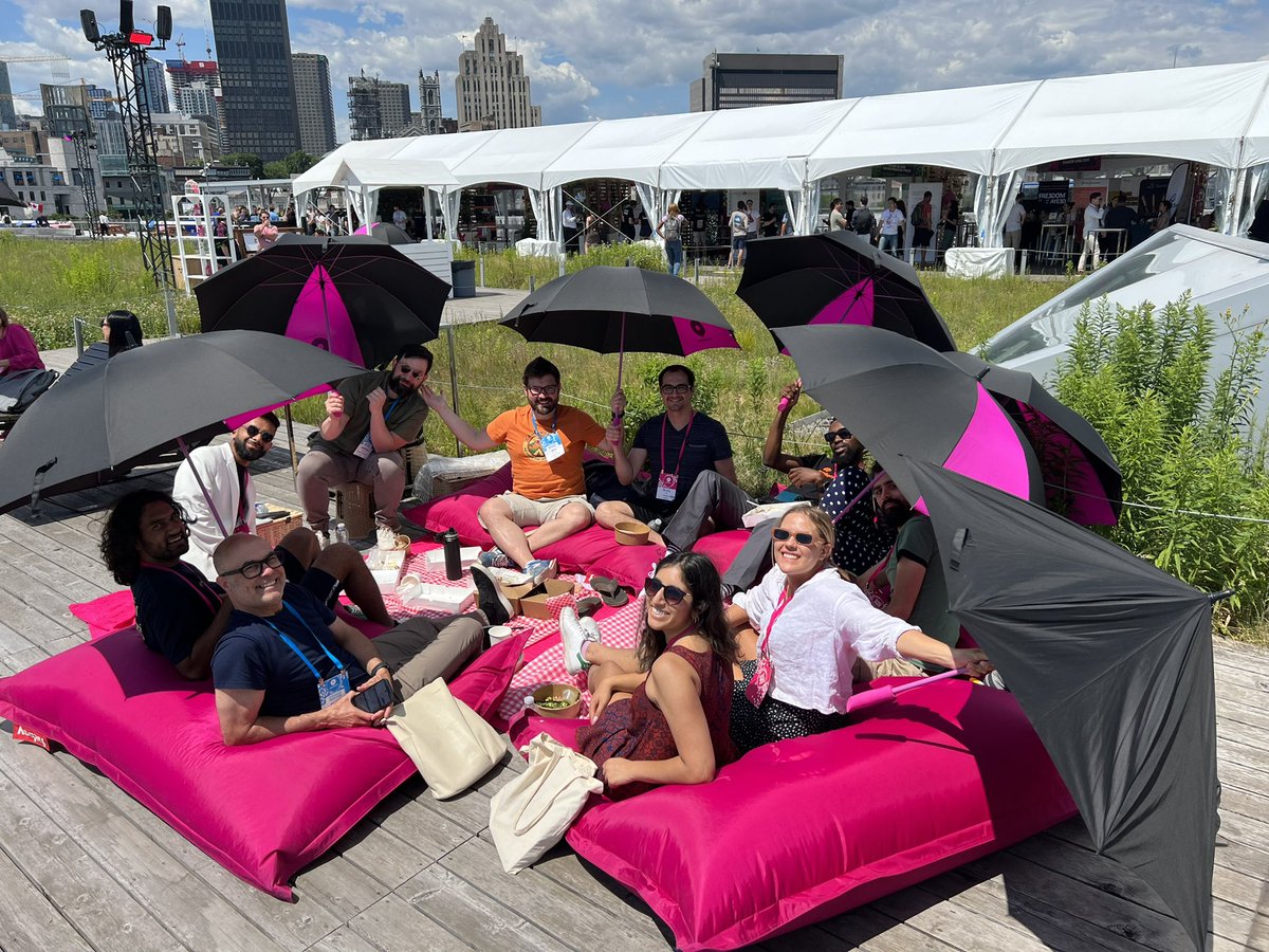acroll's tweet photo. More #startupfest fun: Day 3 picnics in the fresh Montreal air with some of our speakers, mentors, and supporters. It really does feel so much genuine and direct than the plasticity of “conferences” or the distance of virtual. https://t.co/lX9sxoaF65