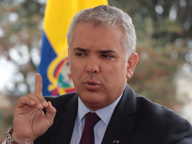 lasillavacia's tweet photo. Revisamos las 20 promesas bandera que hizo @IvanDuque antes de su elección en 2018. 

Aunque la pandemia afectó parte de la ejecución, su gobierno se rajó en temas políticos y de seguridad.

Hilo 🧵 https://t.co/UYXyIlSb33