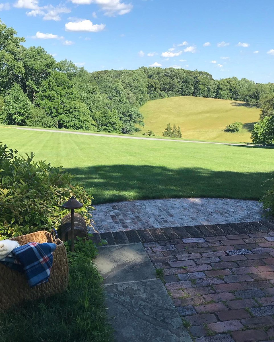 lauren_kuhne_'s tweet photo. TONIGHT! Music from 5-8pm by Lauren &amp; the Homewreckers + beautiful gardens &amp; food trucks! Price included w $15 admission ($8 for kids 6-17; free under 6) More info: @MtCubaCenter @GableMusic https://t.co/evYk3hp89s