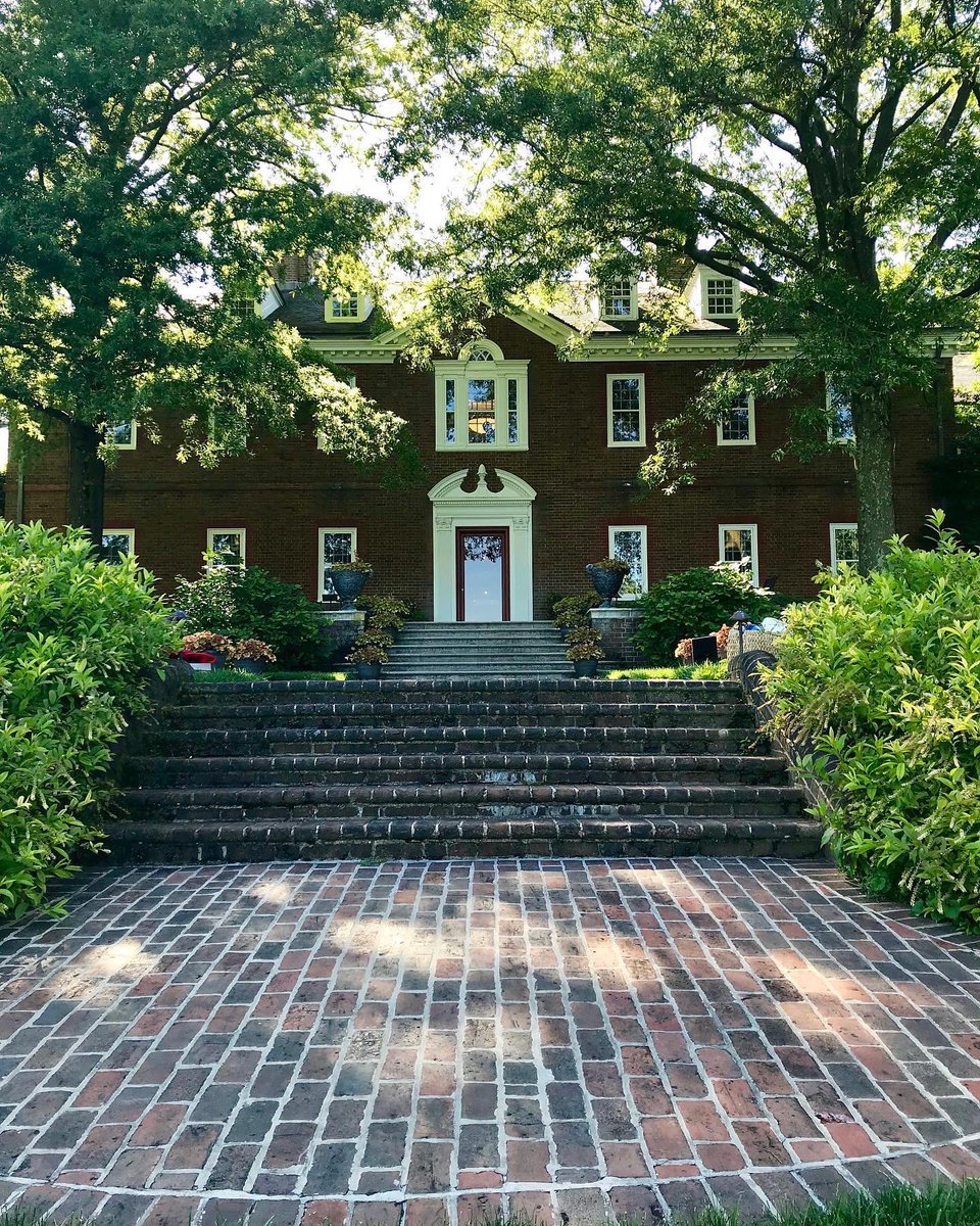 lauren_kuhne_'s tweet photo. TONIGHT! Music from 5-8pm by Lauren &amp; the Homewreckers + beautiful gardens &amp; food trucks! Price included w $15 admission ($8 for kids 6-17; free under 6) More info: @MtCubaCenter @GableMusic https://t.co/evYk3hp89s