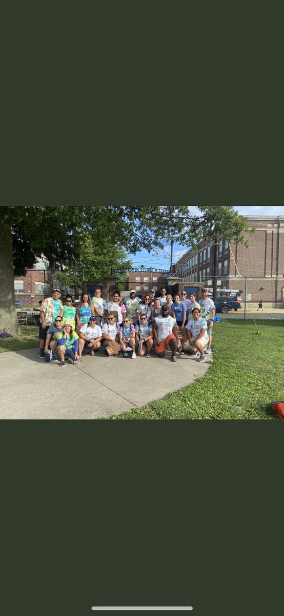 CollsCamp22's tweet photo. We are so excited to be less than a month away from camp!! See you August 8th βοΈ#connectionovereverything @Colls_HS #collsedu https://t.co/iaFQyCSP3l