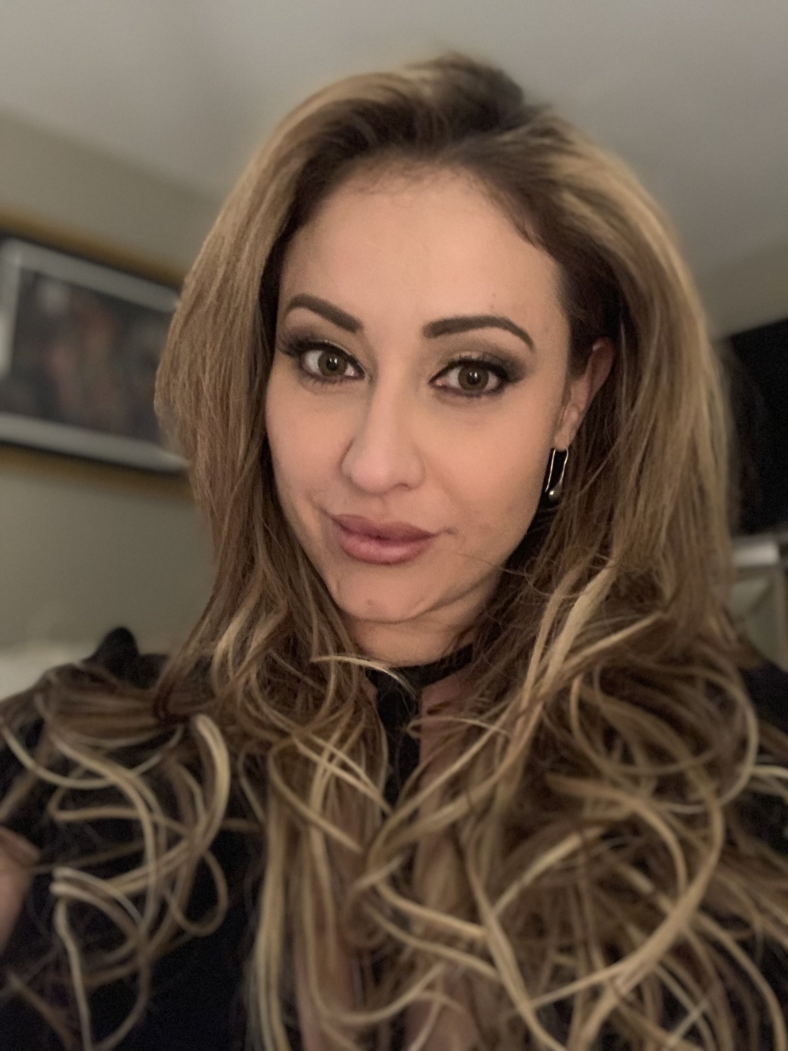 TW Pornstars EvaBNotty Com Twitter I Know That My Smile And My Eyes tw-pornstars-evabnotty-com-twitter-i-know-that-my-smile-and-my-eyes