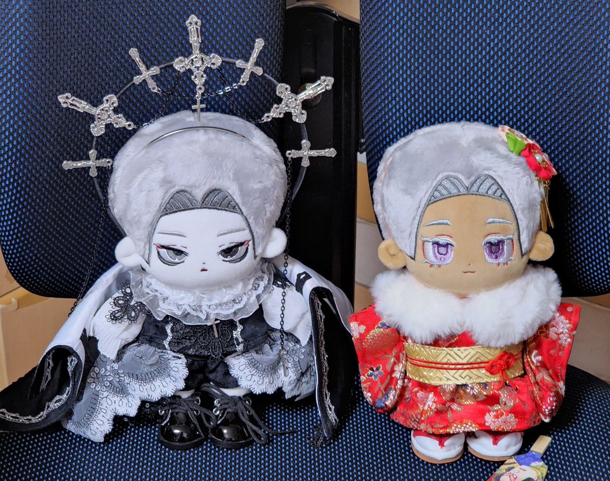 아놔 둘이 분위기 천양지차라 붙여놓으니까 웃김 ㅋㅋㅋ ㅋ ㅋ ㅋ 님들 같도아너 같은 공장이잖아요...