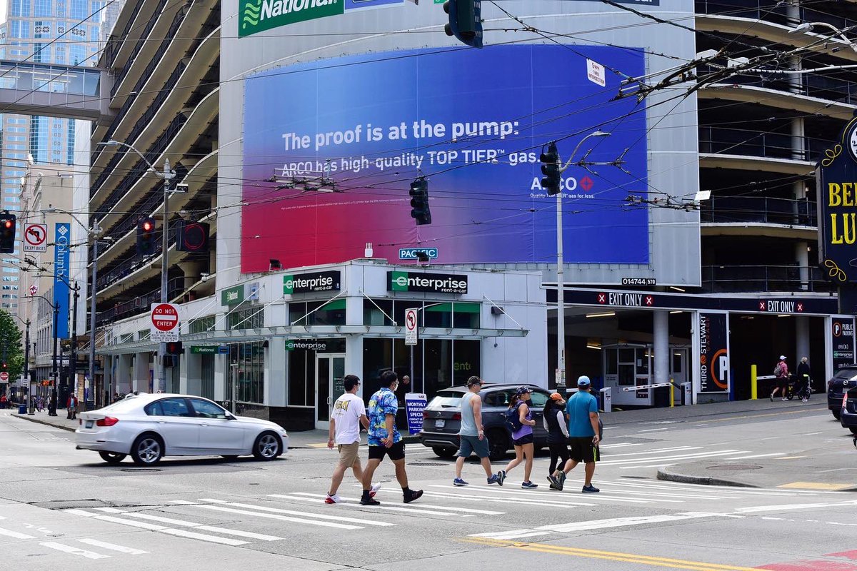 PacificOutdoor_'s tweet photo. The proof is at the pump! 

Check out the Arco Gas market takeover. These locations have heavy foot and vehicular traffic. 

See a location you want for your next campaign? Give us a call! https://t.co/Gih4iZGv8S