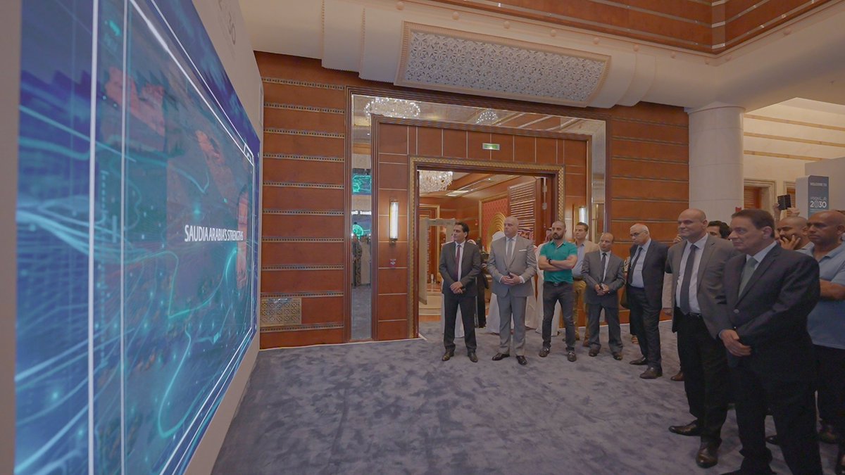 MoEnergy_Saudi's tweet photo. The Ministry of Energy participates in the KSA Green Transition Journey Exhibition, held at the margins of Jeddah Security and Development Summit. The exhibition focuses on the role played by the leadership and its directives in promoting green transition under Saudi Vision 2030. https://t.co/SxgunXqaNV