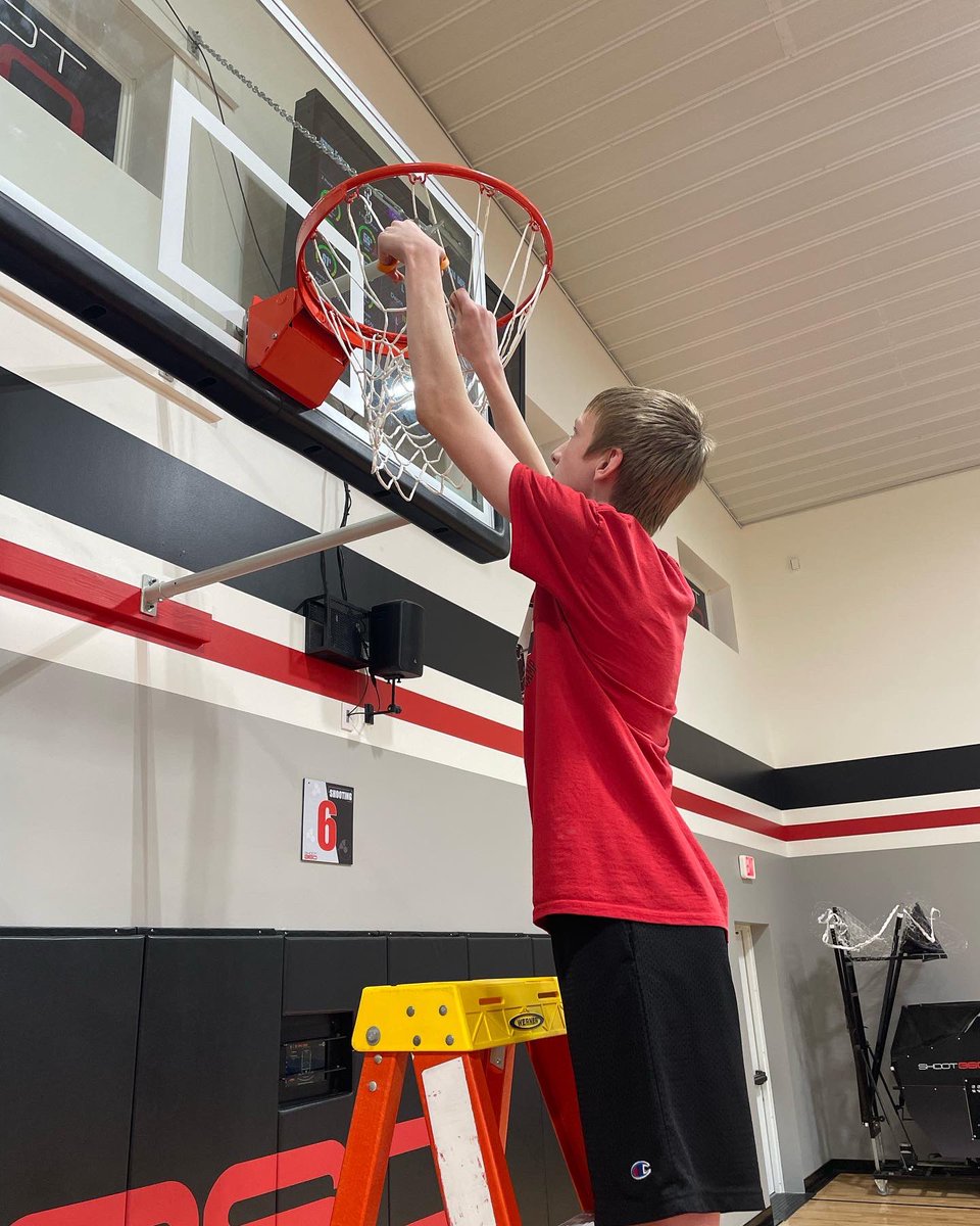 Shoot360Fargo's tweet photo. We’re adding another 10K Shots Made Club member in Carson Fetzer‼️ He’s been a member since the beginning and was rewarded for his determination and hard work today‼️ Awesome job, Carson‼️ #shoot360fargo #splashmeter #getgameready @nodakbasketball https://t.co/UoaqrHZgoJ