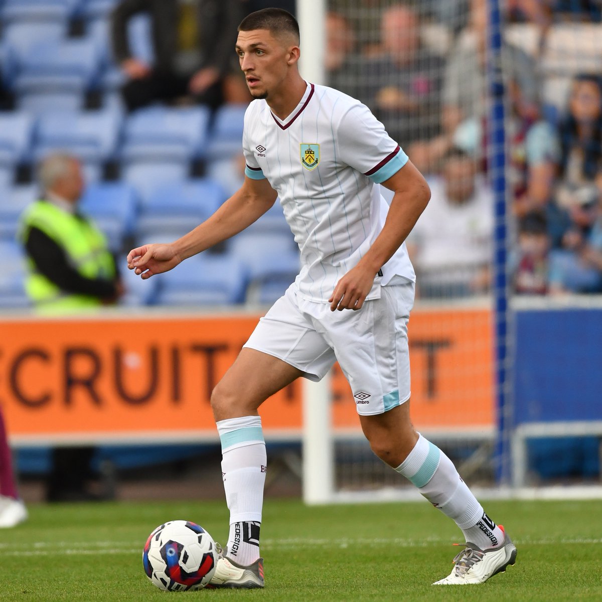 BurnleyOfficial's tweet photo. 22' Halfway through the first half π
0-0
#SHRBUR https://t.co/nVq2plpCpj