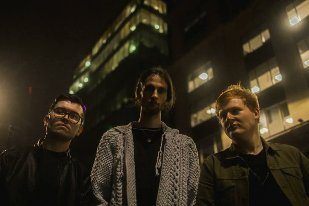 CLOUT (@realrealclout) on Twitter photo 'After You' continues to establish <a href="/subvioletband/">Sub Violet</a> and their explosive, alternative rock sound bit.ly/3PNEfkv 'After You' continues to establish <a href="/subvioletband/">Sub Violet</a> and their explosive, alternative rock sound bit.ly/3PNEfkv