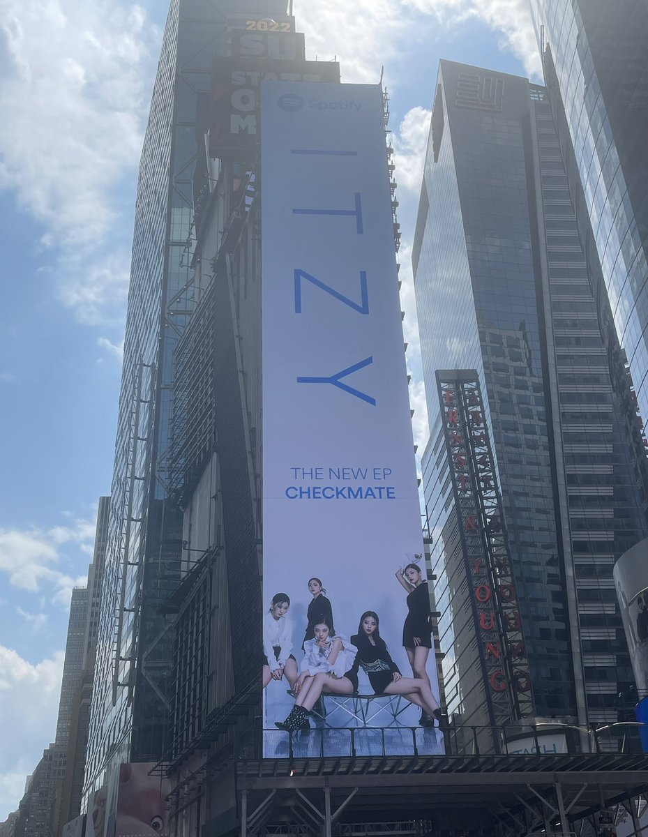badgirls7us's tweet photo. Found #ITZY_CHECKMATE on the Spotify New Music Friday billboard in Times Square 💗 @ITZYofficial https://t.co/3L4pu8RZUs