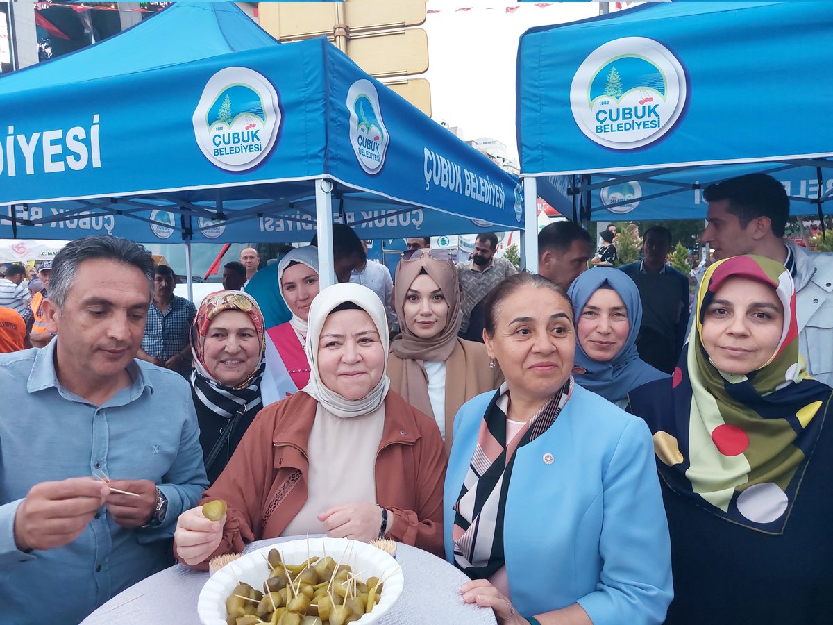 AkkadinCubuk's tweet photo. Türkiye Aşkına...
başkanlarımız ve yönetim kurulu üyelerimiz  ile birlikte, 15 Temmuz Demokrasi ve Milli Birlik Günü yürüyüşüne katıldık.
#15TEMMUZDESTANI 
#AnkaraDestanı
#15Temmuz 
@aysekesir @hatice_cakmak_ https://t.co/aNLAZc9gPh