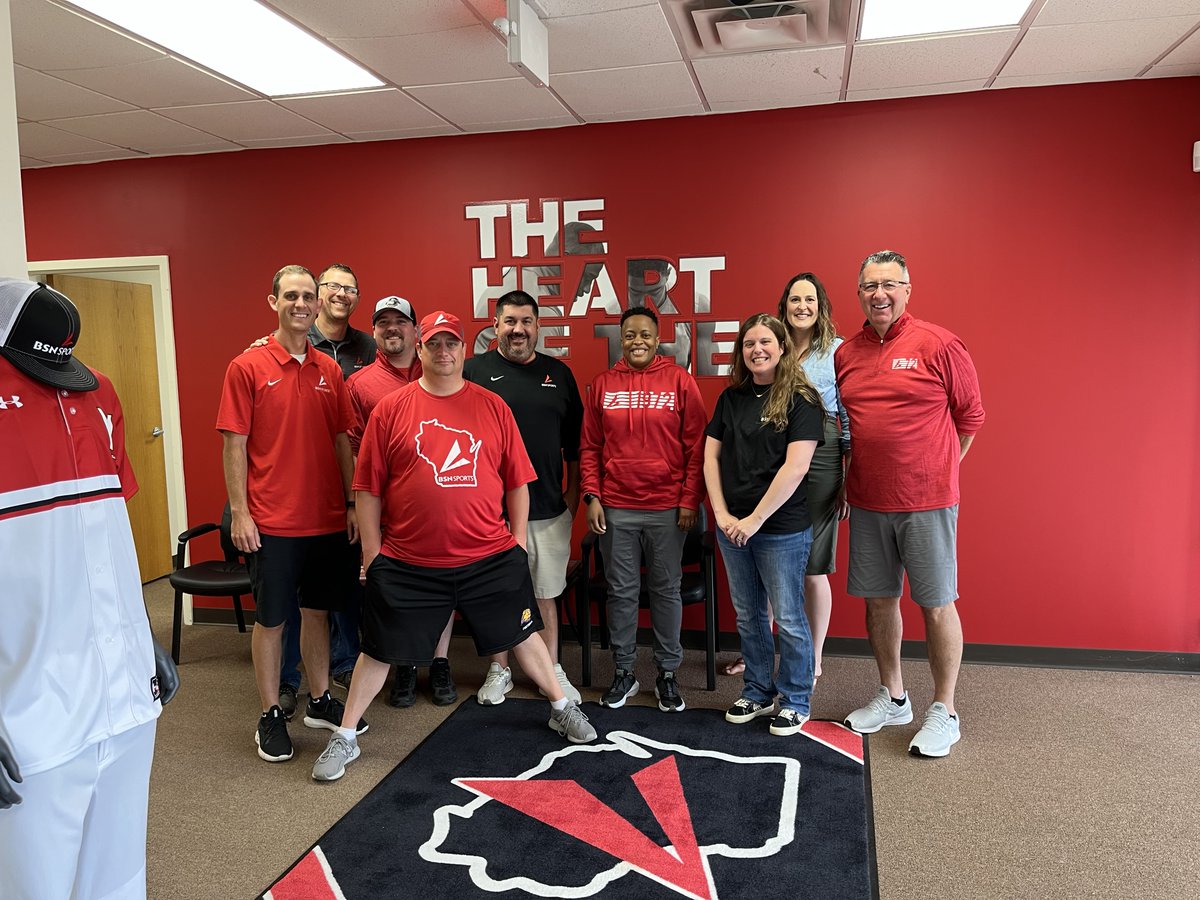 Hey <a href="/BSNSPORTS/">BSN SPORTS</a> - Congrats on an Amazing first 50 years!
<a href="/BSN_BRUNELLE/">Paul Brunelle</a> #HeartOfTheGame