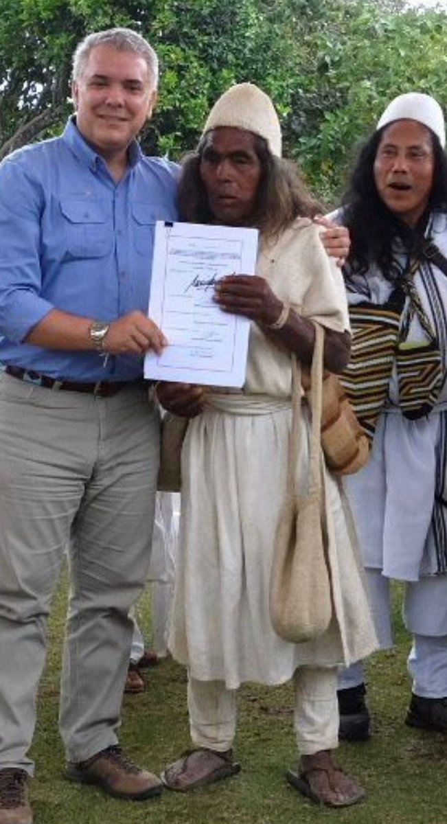 ElMorundwa's tweet photo. @CharliieVela @katiaospino Pues a la altura de los mimos corruptos de siempre a lo mejor. Creo que muchos deben ubicarse, sino porque me bloquea esta periodista cuando desde nuestro pueblo señaló la verdad? La política va acabar con nuestras comunidades ya los mismos de siempre la tienen vendida y saqueada https://t.co/Pfws5mUnqn