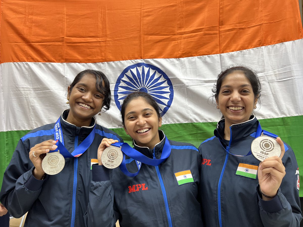 GhoshMehuli's tweet photo. Now when I am on my way to Seoul Airport with two medals with me wanted to share those highlighted pictures with you all. In this pictures there are so many happy faces so much joy and pride. https://t.co/4or6zfDg0P