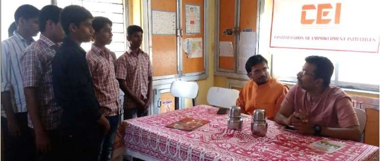 truptilahiri's tweet photo. Under #CEIResiliencySolutions @ceiempowers team has also conducted various education &amp; career guidance programs for tribal and rural children #CEIEmpowers https://t.co/GeohEG1w25