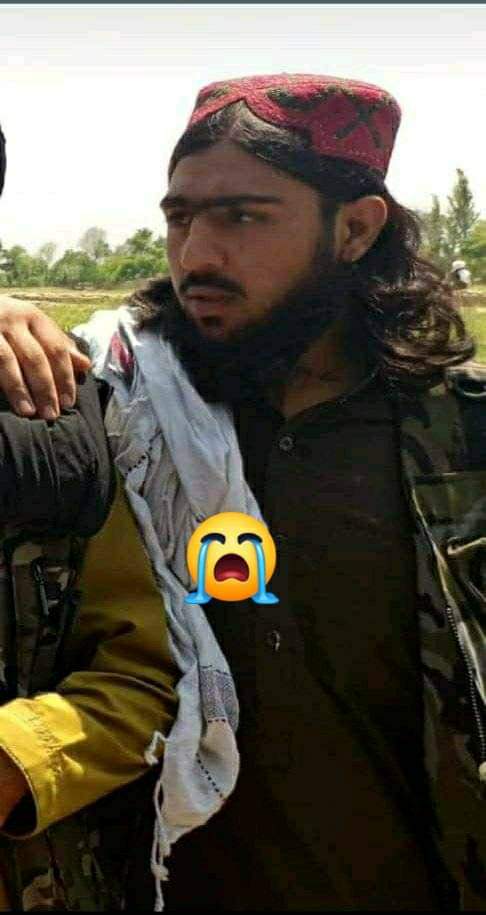 د بغلان ولایت پیښی کلک ودردولم😭
چیرته چی خوارج ګیر کوی سر ترینه کټ کوی که چا سر ترینه کټ نکه نو هغه د شهیدانو وینو سره خیانت کوی

😢پوروړی دی یو شهیده😪
