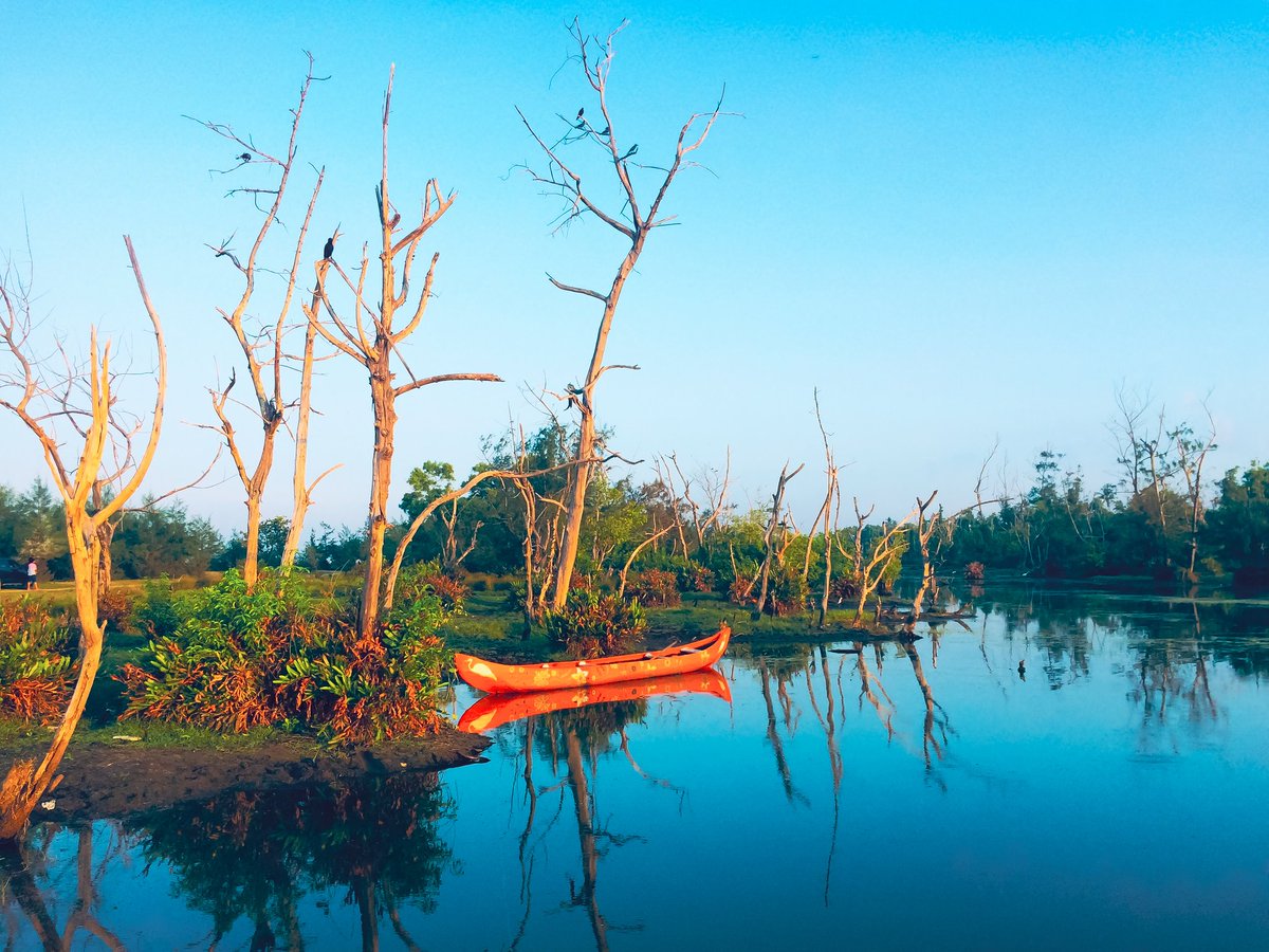 Sail through the good days, and on bad days pick a spot of blue sky to steer towards.

🔹Unsinkable Bliss
🔹Edition 14/15
🔹2 $XTZ
🔹objkt.com/asset/KT1Xoyg1…

#tezoscommunity #tezos