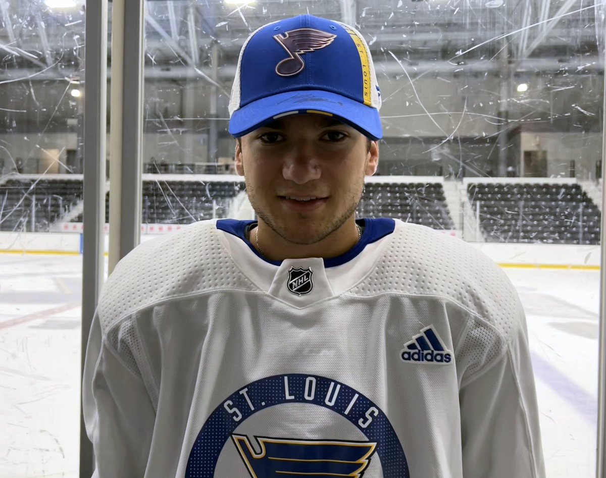 StLouisBlues's tweet image. We're giving away a 2022 Draft hat signed by first-round pick Jimmy Snuggerud 🧢 RETWEET for your chance to win! #stlblues