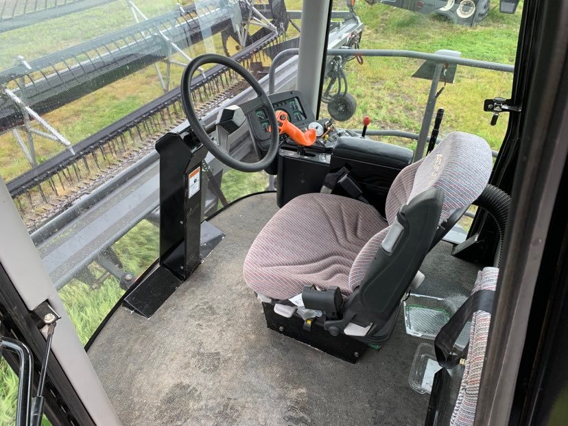 drummondsfarm's tweet photo. Multi-staged fields will take more management for #Harvest2022. Be prepared with a low hr #Hesston 9330/5200. Rotoshears, UII pickup reel, large tires &amp; gauge wheels will help you cut in wet, rutted fields this fall! Call Dave/Donald/Morris @ 204-526-2740
#longlivethefamilyfarm https://t.co/Qa8joJCFrc