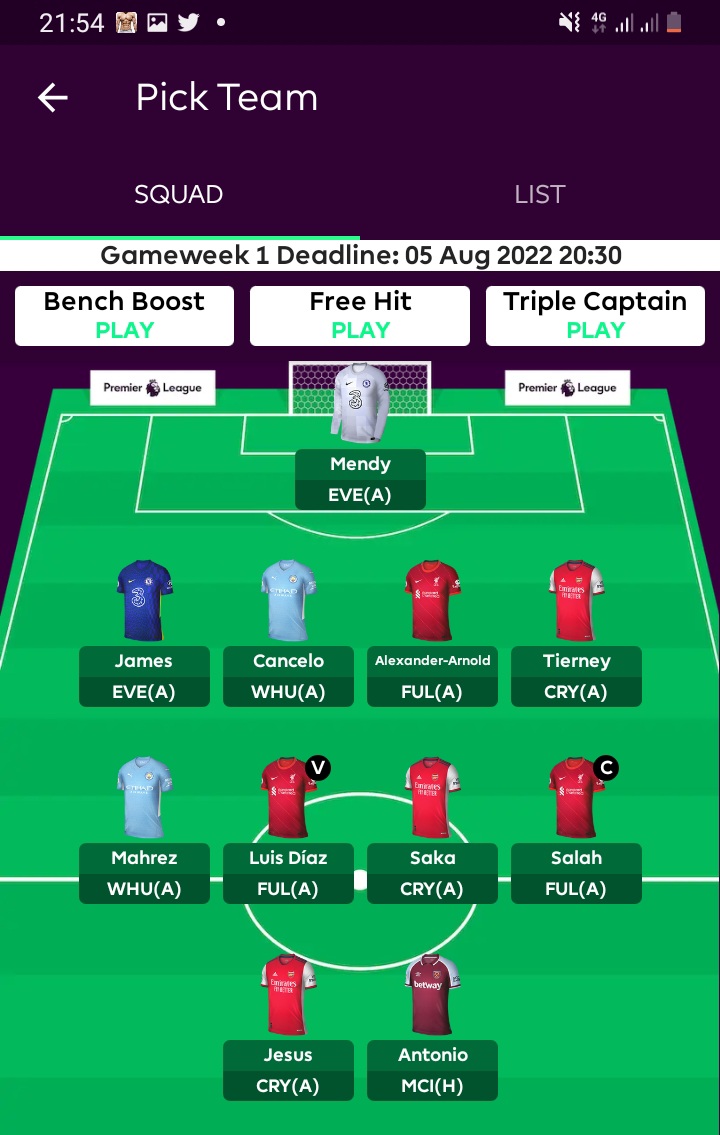 Cashara9's tweet photo. @OfficialFPL FPL managers please rate my team 1-10. https://t.co/jc1JoY40Ol
