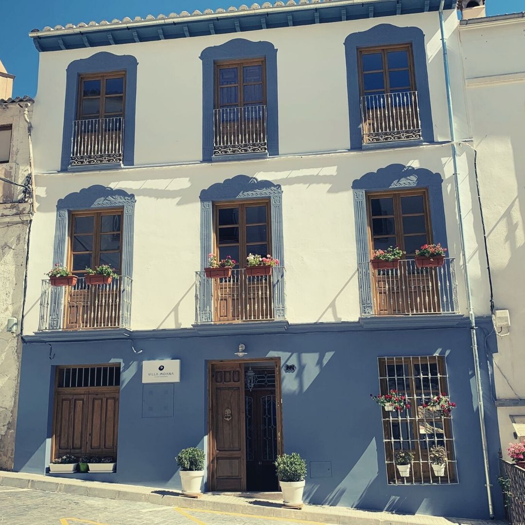 En pleno centro de Andalucía junto al mayor embalse de la región, encontramos Villa Moana, un alojamiento con encanto.

¡RESERVA YA!  ⬇️
my.mtr.cool/rsstndexkz

#casarural  #casaruralconencanto  #casarurales  #escapadarural  #turismorural  #ecoturismo  #escapadasconencanto