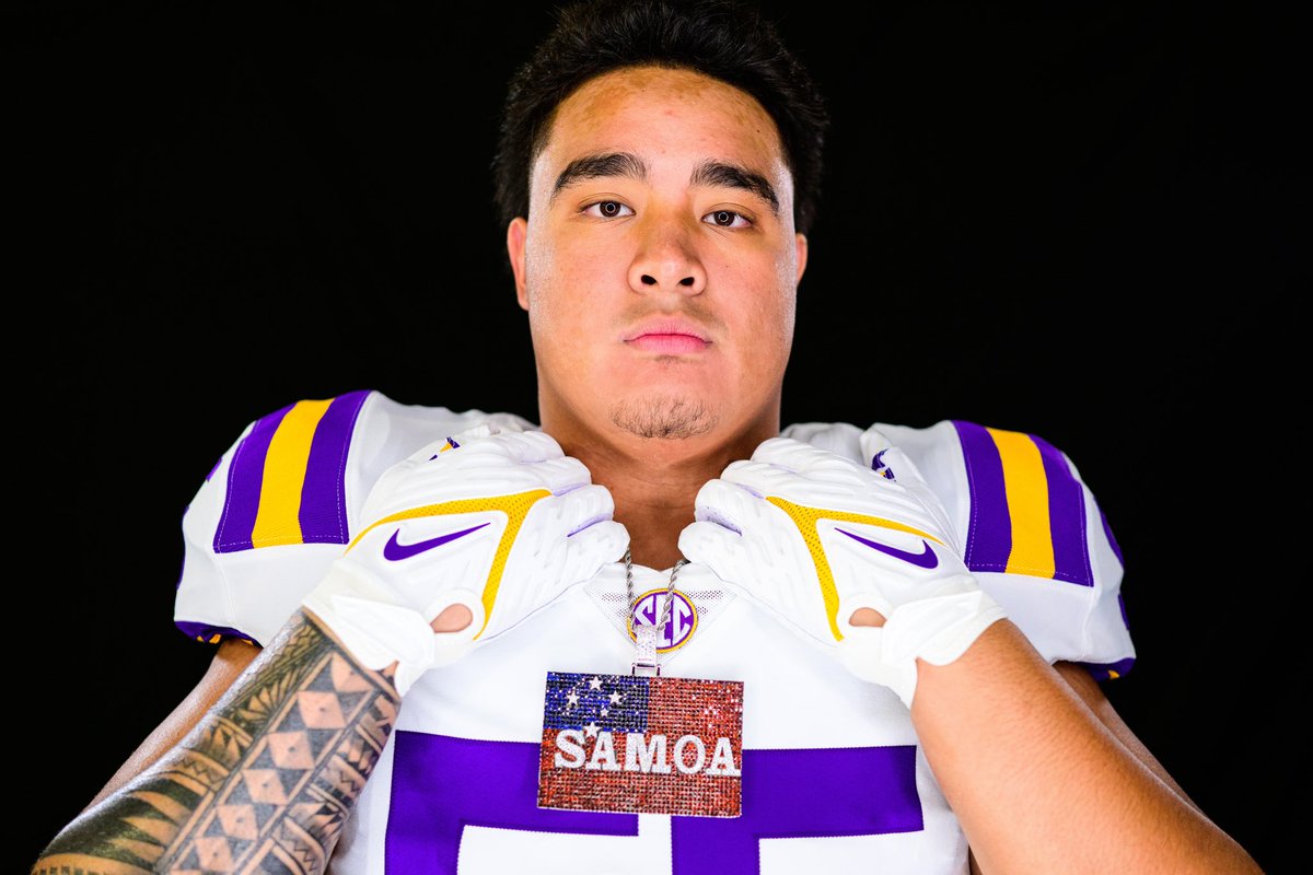 MakaneoleKimo's tweet photo. Y E A R 2 ‼️ #55live #pictureday📸 @LSUfootball https://t.co/WDf76EiwOY