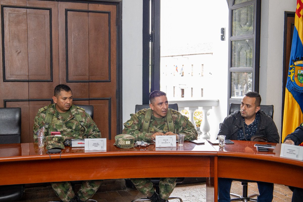 AlcaldiaPopayan's tweet photo. 🧐 Focalizamos acciones en diferentes sectores de la ciudad y en la zona rural de Popayán para evitar el delito.
#AlcaldíaDePopayán
#SecGobiernoPopayán
#ProgramaSeguridad
#CreoEnPopayán https://t.co/i9Tn5V10HC