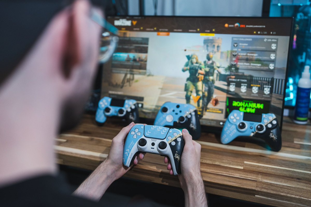 Unbelievably excited to announce I now have my own <a href="/ScufGaming/">SCUF</a> controller! Be sure to get yours today at: Scuf.co/JoeWo 🔥