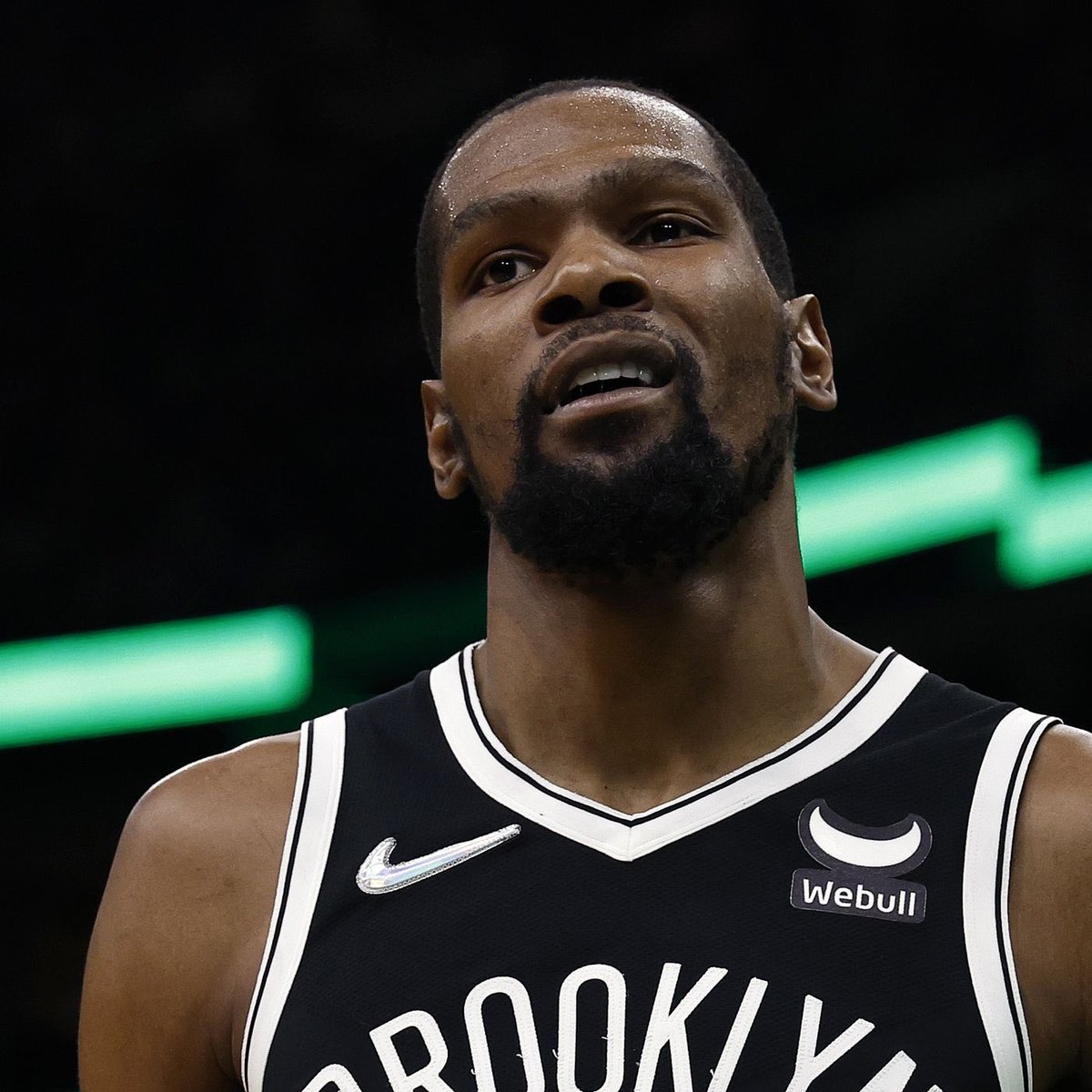 LegionHoops's tweet photo. Brian Windhorst:

“The executives are going on vacation… At this point, the Nets’ preferred situation is for Kevin Durant to stay with them. There is no trade that they’ve got that they like.”

(via @ESPNNBA) https://t.co/sLlSFfMPnl